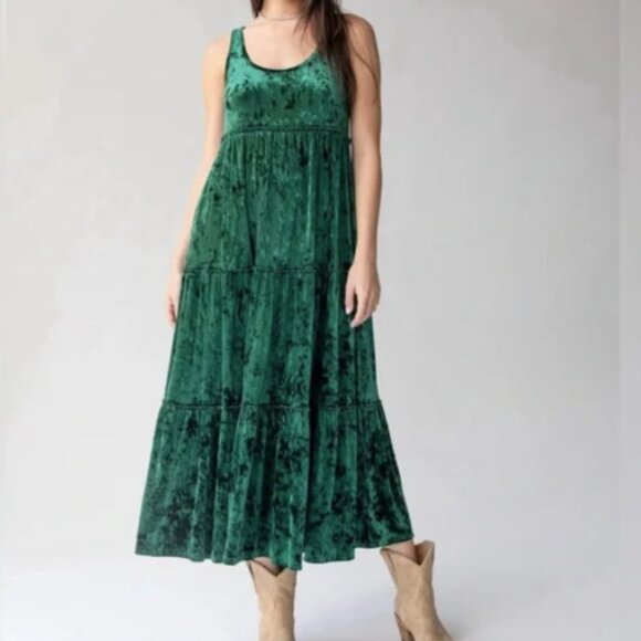 NATURAL LIFE Karlie Velvet Tiered Sleeveless Maxi Dress Evergreen Large - Picture 1 of 9